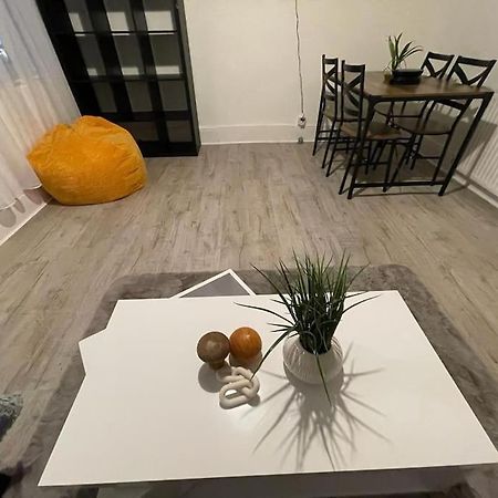 Stunning 2 Bedroom On Tower Bridge London Eksteriør billede
