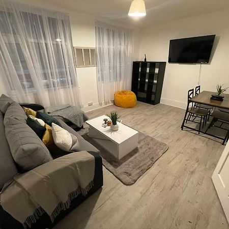 Stunning 2 Bedroom On Tower Bridge London Eksteriør billede